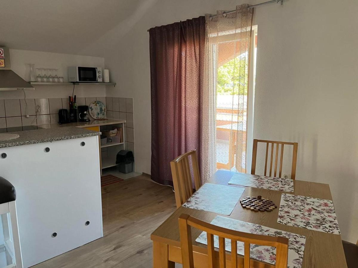 Apartmani Mia Трогир Экстерьер фото