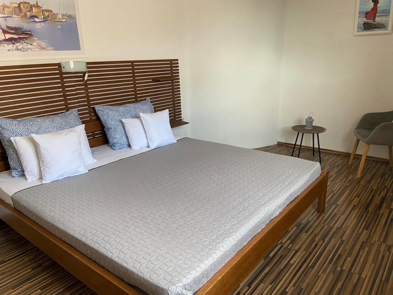 Apartmani Mia Трогир Экстерьер фото